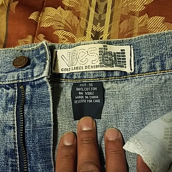 VIBES Gold Label Denim Shorts - Picture 6 of 8